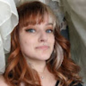 Meet your Posher, Bee